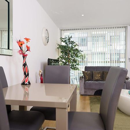 Апартаменты Cobalt Point, South Quay Лондон Экстерьер фото